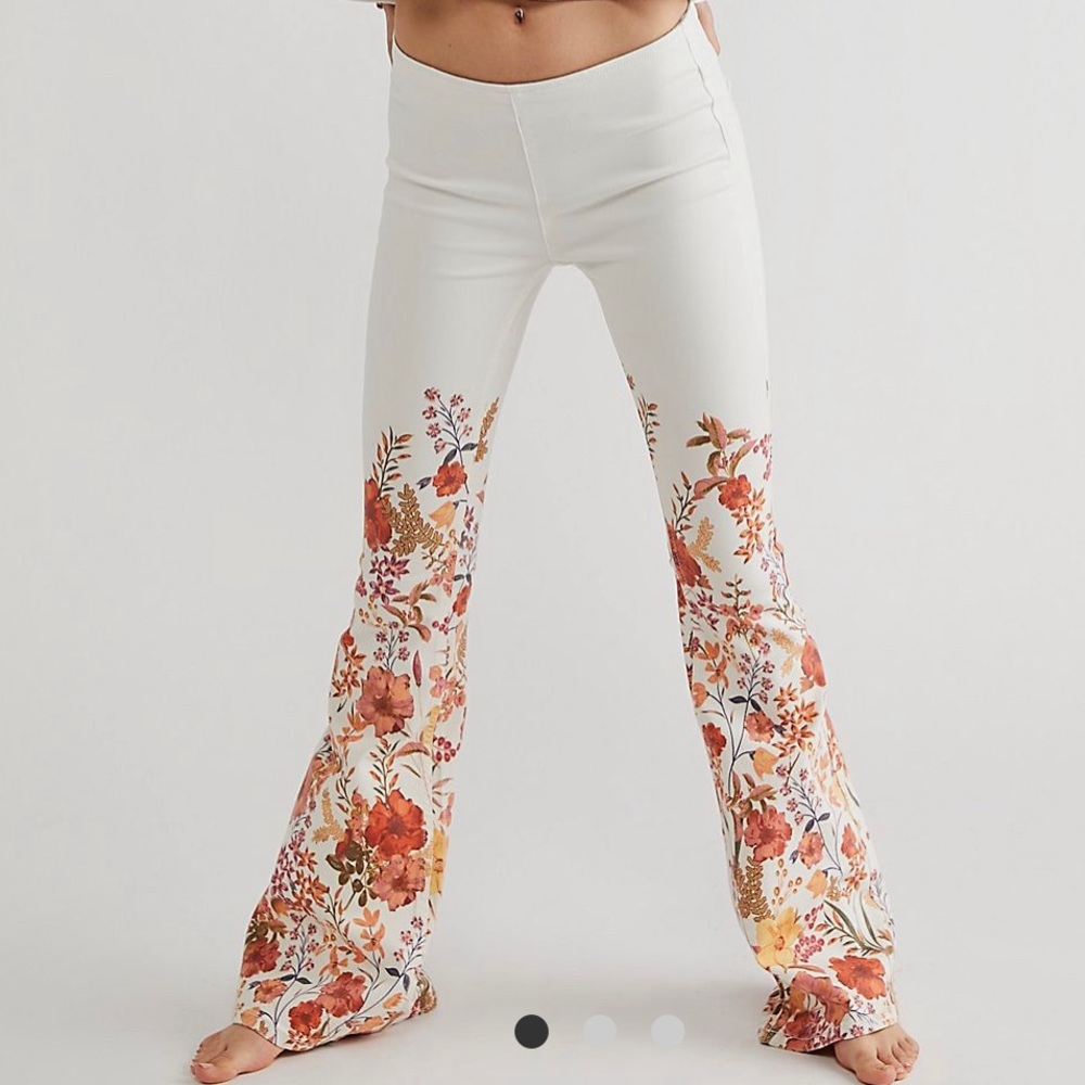 New without tags! Free People Penny Pull-On Printed Flare Jeans. Sold out at FP!